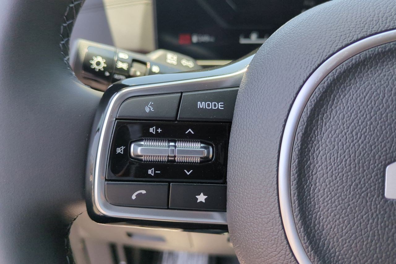 New 2026 Kia Carnival SX Prestige image 11