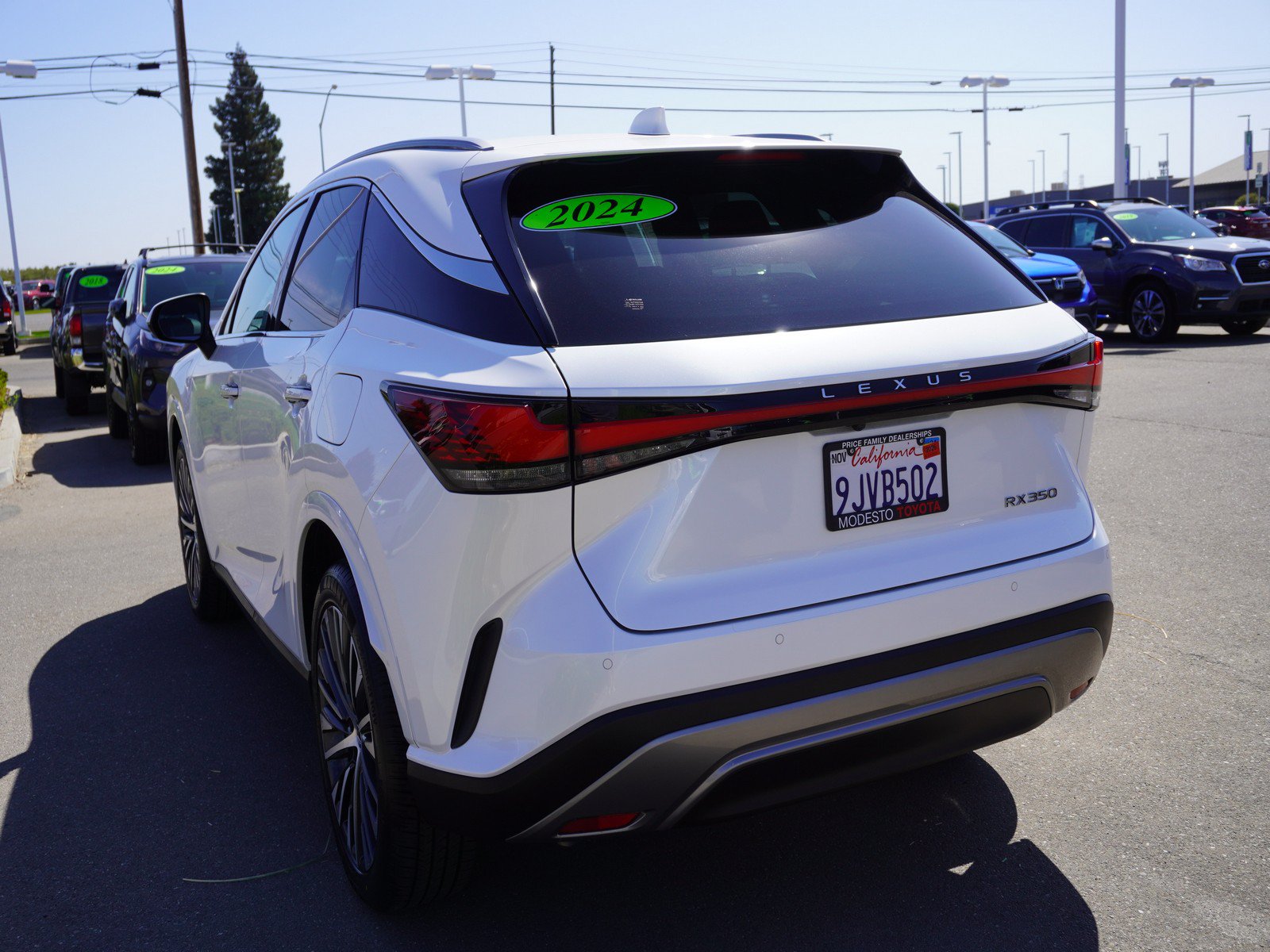 Used 2024 Lexus RX 350 Premium Plus w/ Cold Area Package FWD image 8