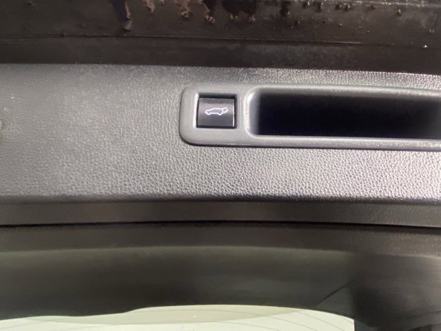 Used 2022 Toyota Highlander XLE image 14