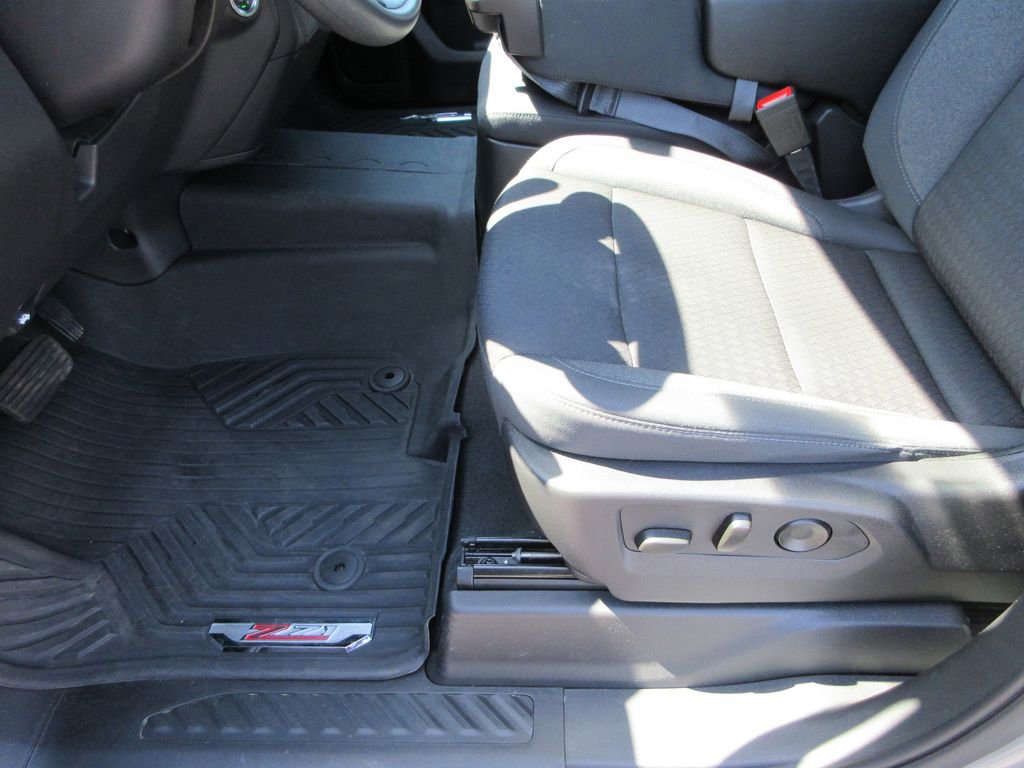 Certified 2024 Chevrolet Silverado 1500 Custom Trail Boss w/ LPO, Dark Essentials Package AWD/4WD image 23