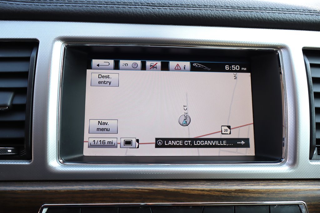 Used 2013 Jaguar XF RWD image 26