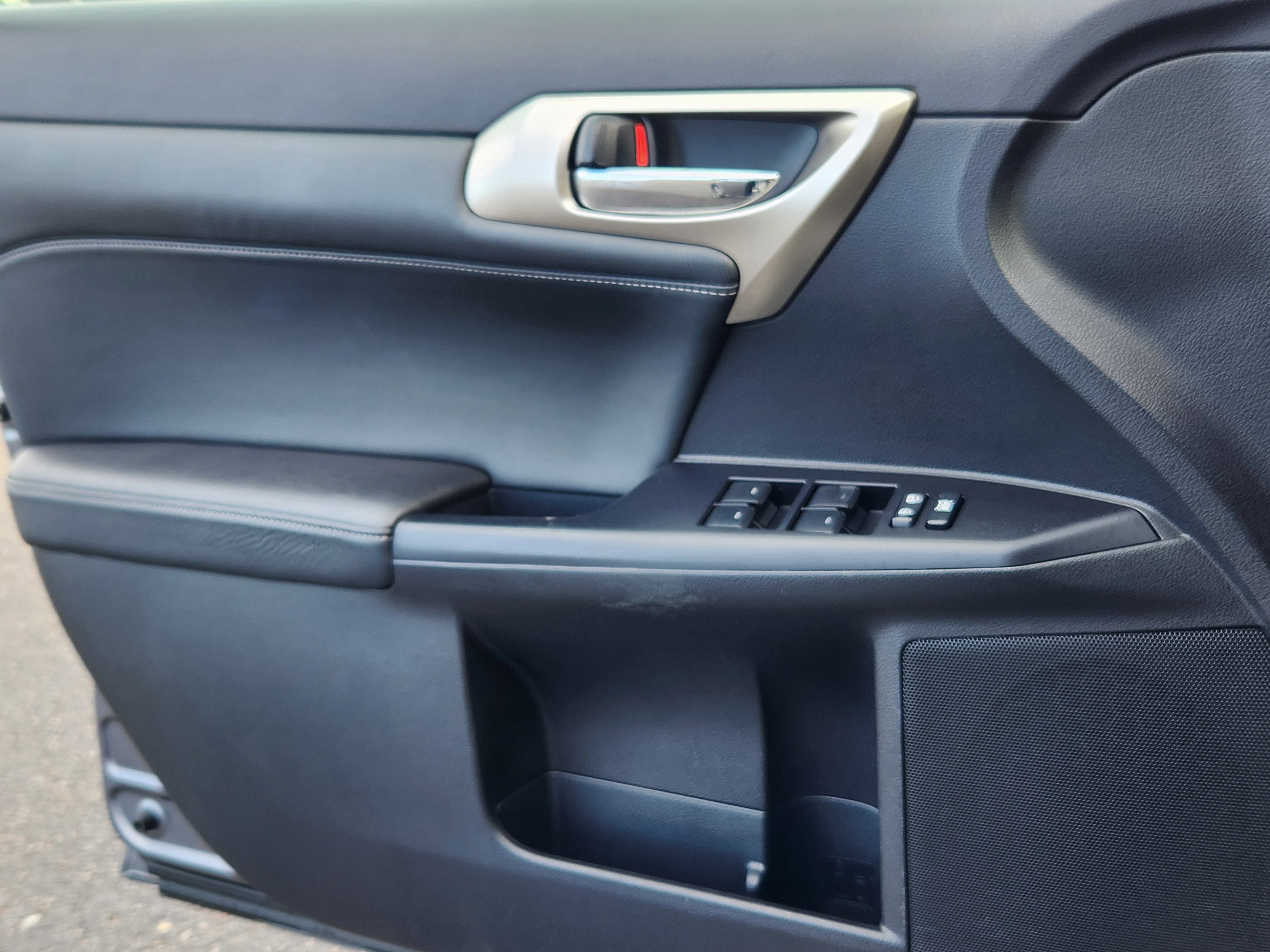 Used 2014 Lexus CT 200h image 12