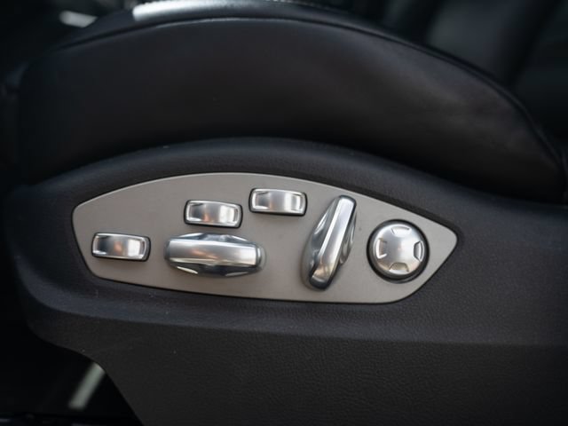 Used 2015 Porsche Macan Turbo AWD/4WD image 20