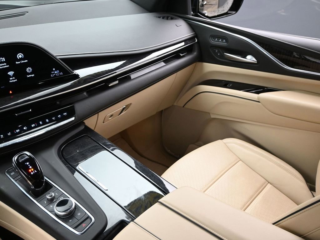 Used 2022 Cadillac Escalade ESV Premium Luxury image 24