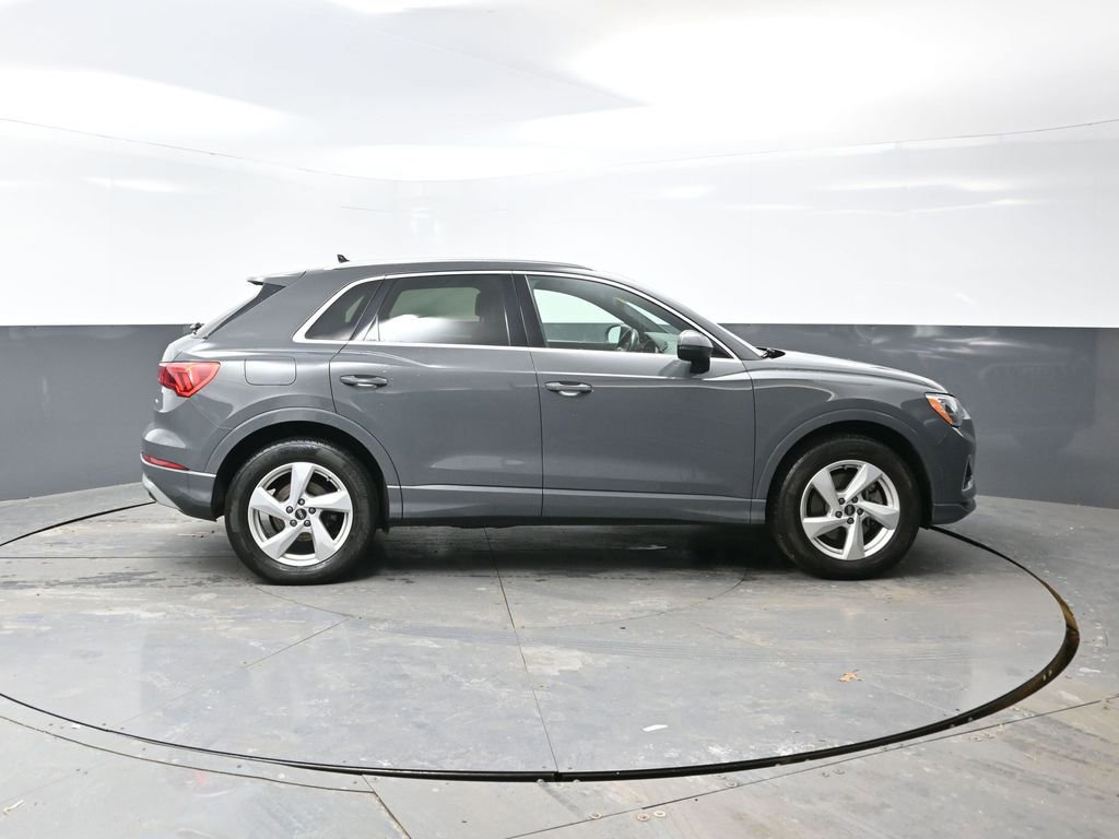 Used 2021 Audi Q3 2.0T Premium image 3