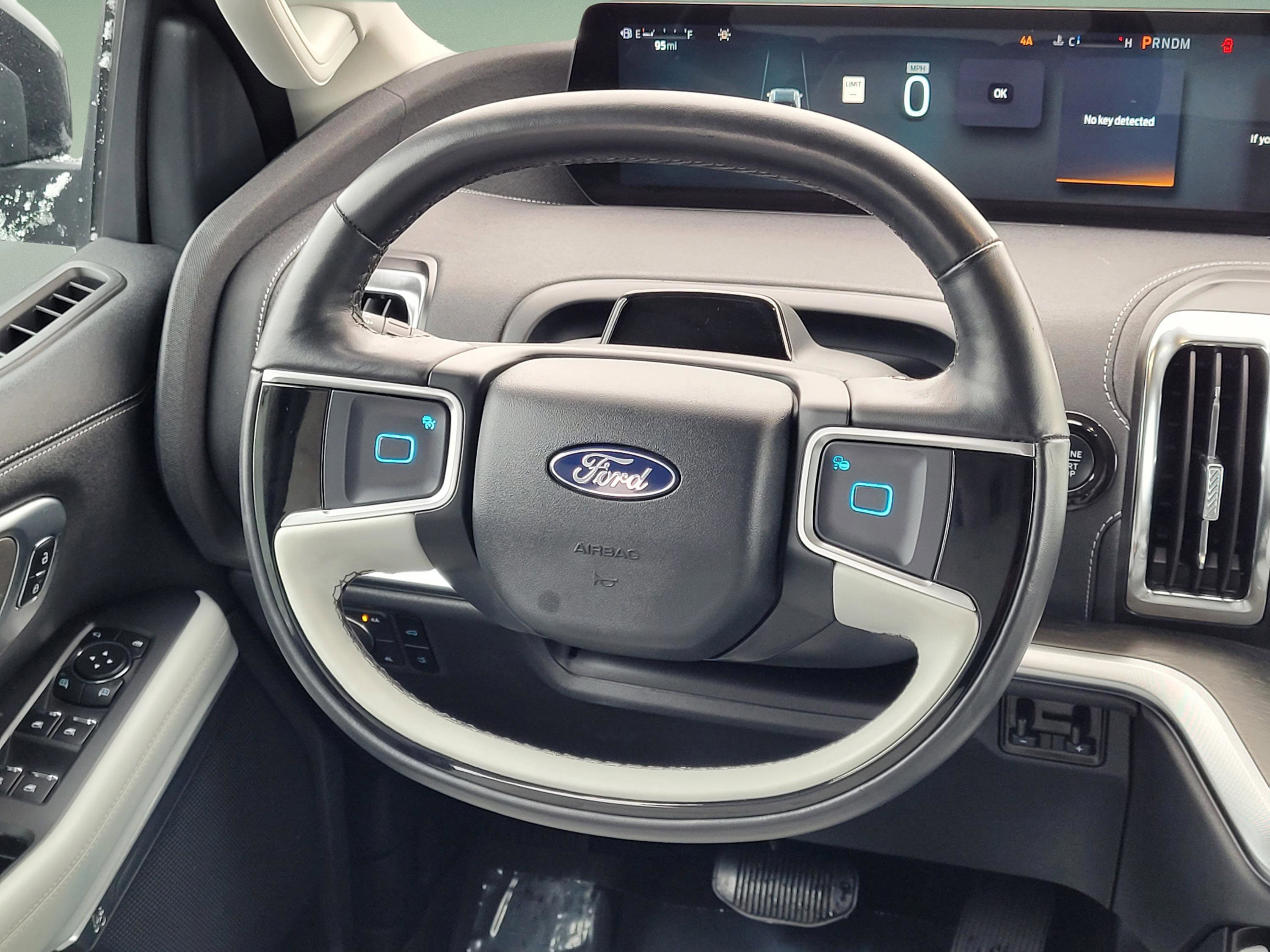 Used 2025 Ford Expedition Max Platinum image 10