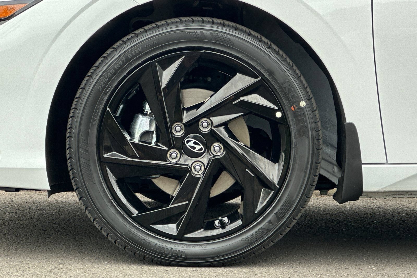 New 2026 Hyundai Elantra Sport FWD image 23
