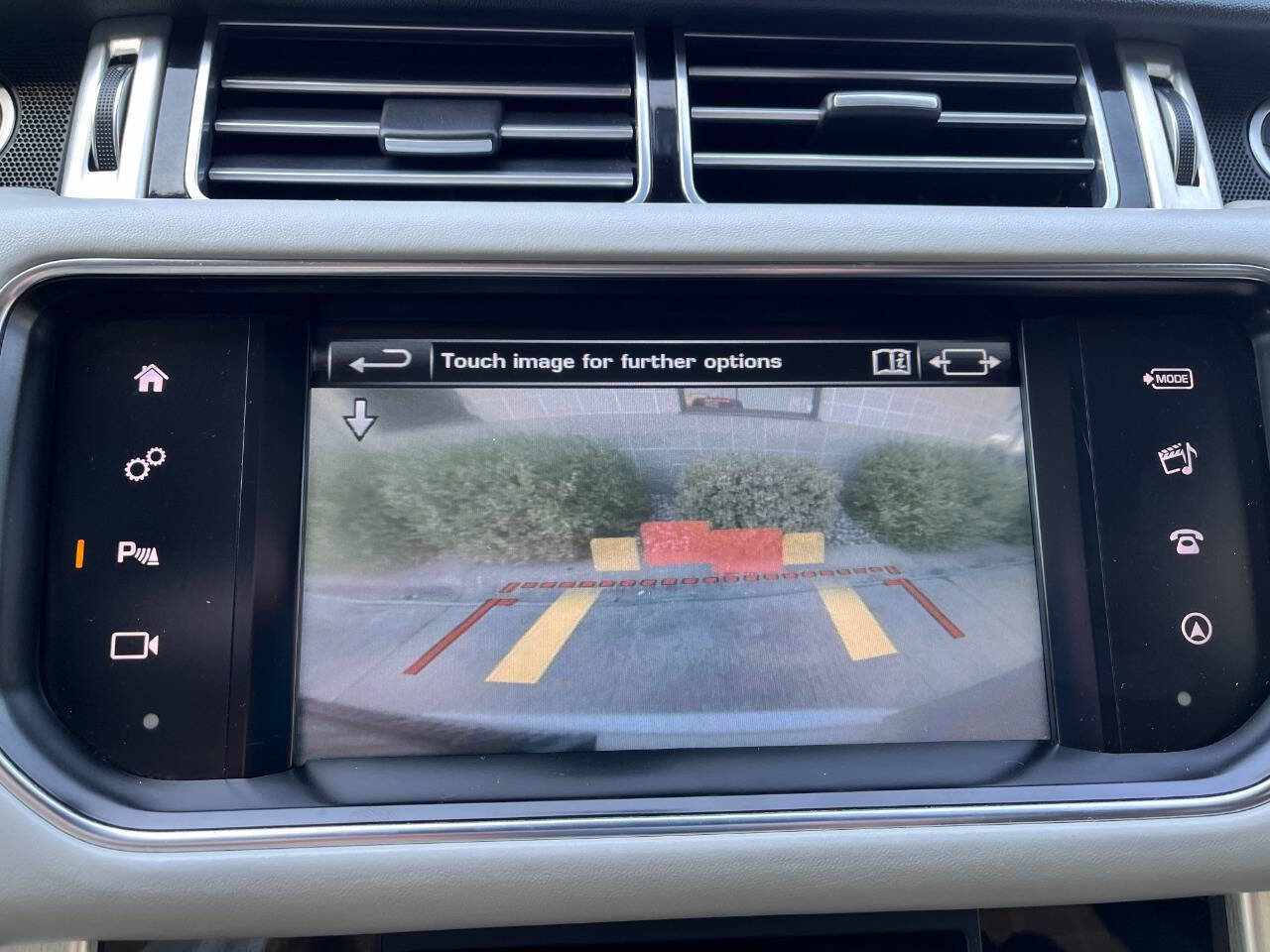 Used 2016 Land Rover Range Rover HSE image 16