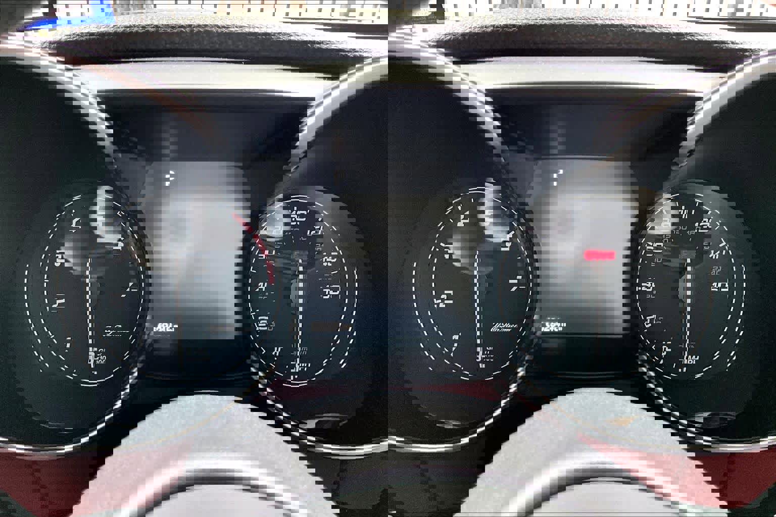 Used 2018 Alfa Romeo Giulia Ti Sport w/ Quick Order Package 22U Sport RWD image 25