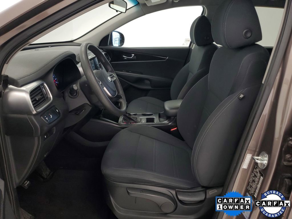 Used 2020 Kia Sorento LX image 11