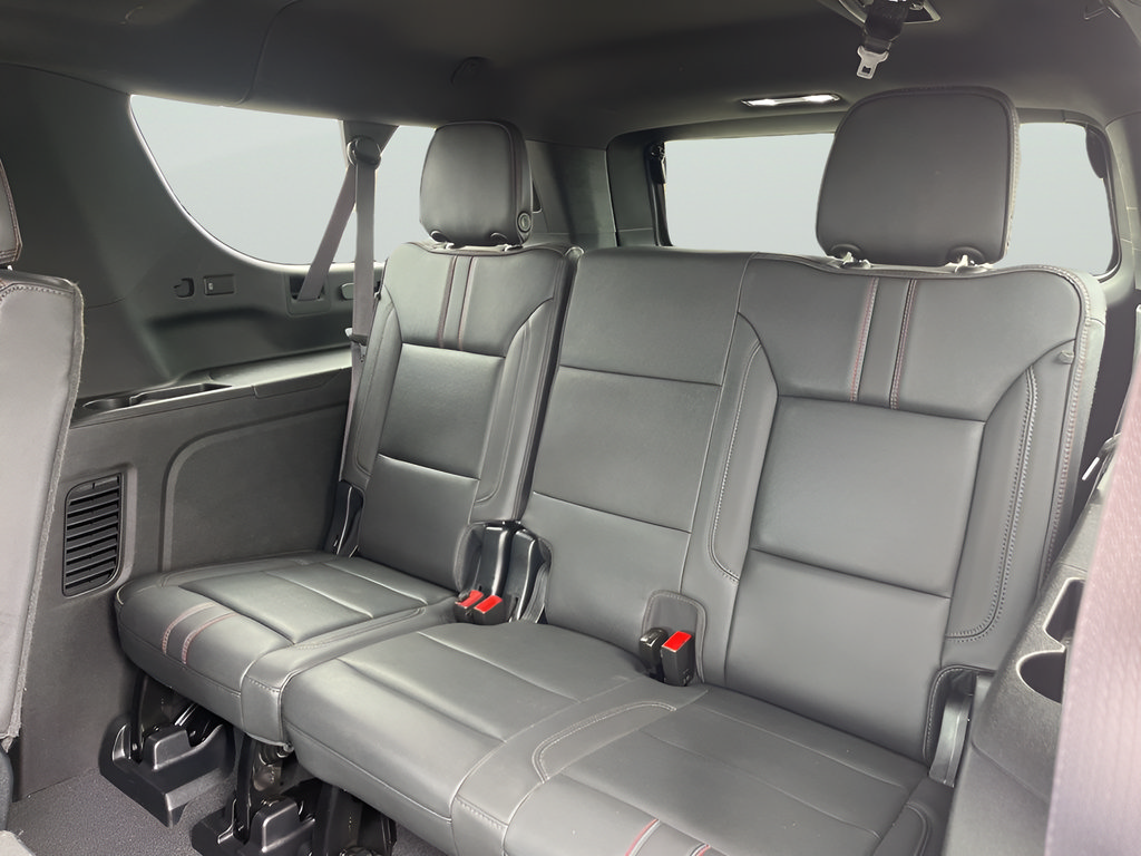 Used 2023 Chevrolet Suburban RST w/ Sport Performance Package AWD/4WD image 18