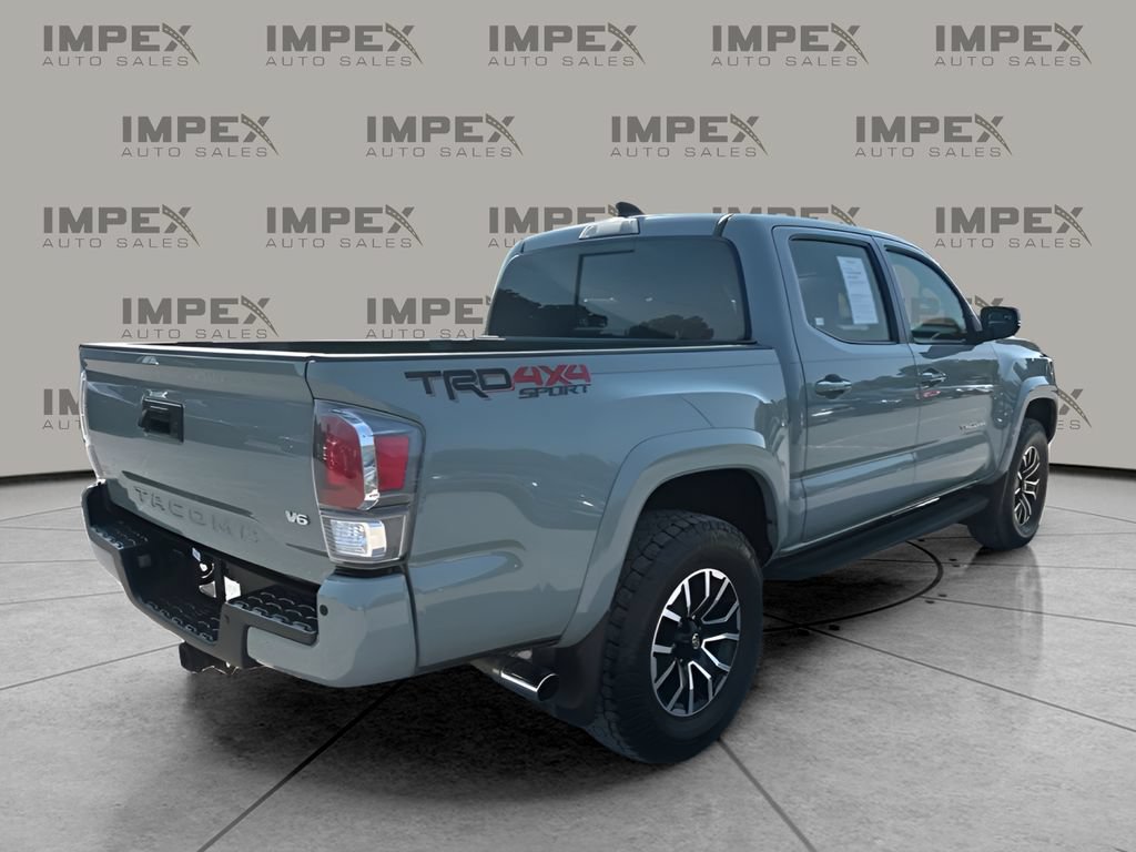 Used 2022 Toyota Tacoma TRD Sport w/ TRD Premium Sport Package AWD/4WD image 3