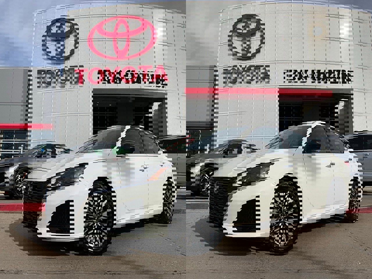 Used 2025 Nissan Altima 2.5 SV image 2