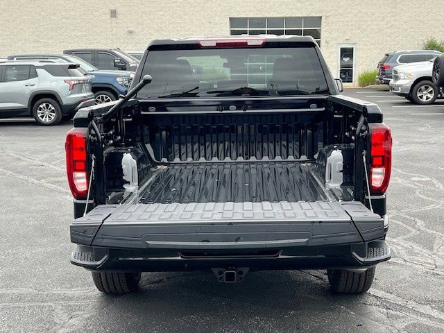 New 2026 GMC Sierra 1500 Elevation image 38