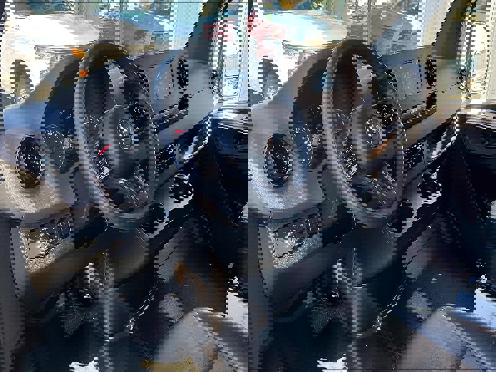 Used 2023 Mercedes-Benz Sprinter 2500 image 8