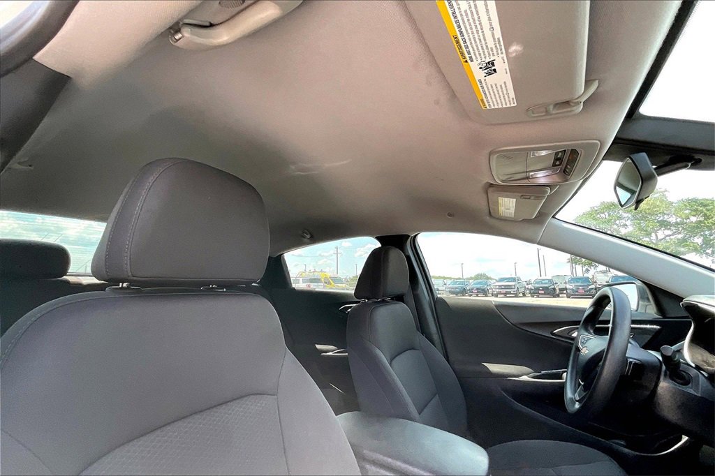 Used 2020 Chevrolet Malibu LS image 24