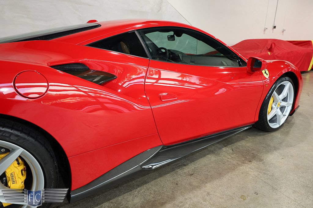 Used 2018 Ferrari 488 GTB RWD image 10