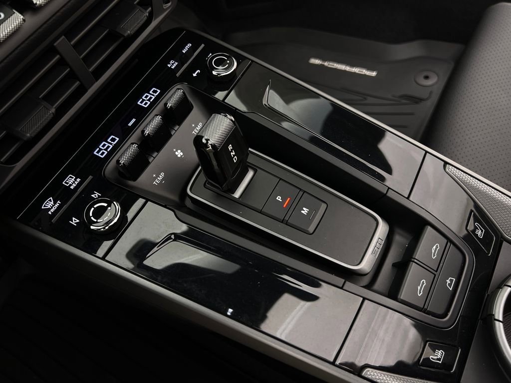 Used 2025 Porsche 911 Carrera image 22