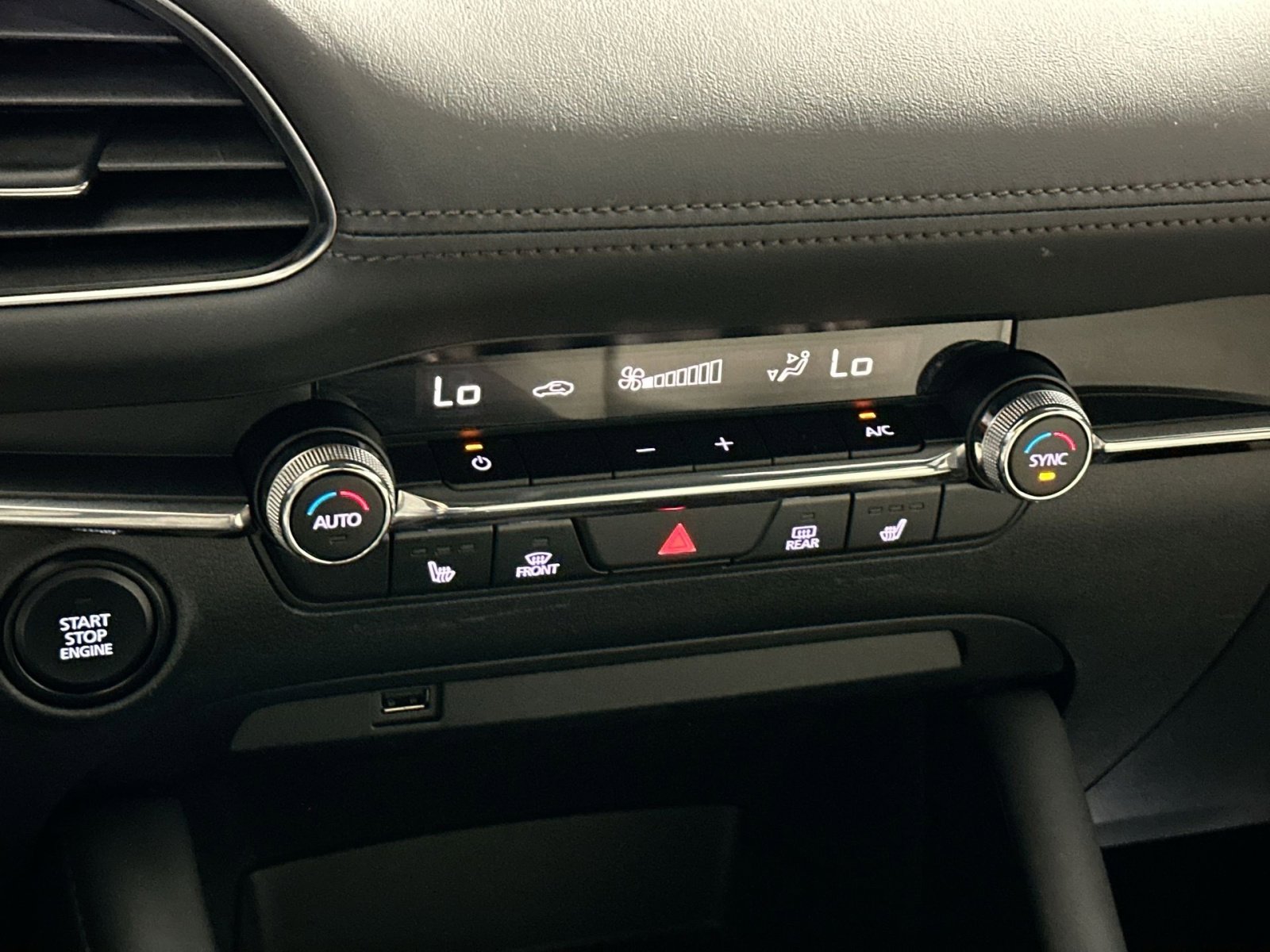 Used 2021 MAZDA MAZDA3 s image 26