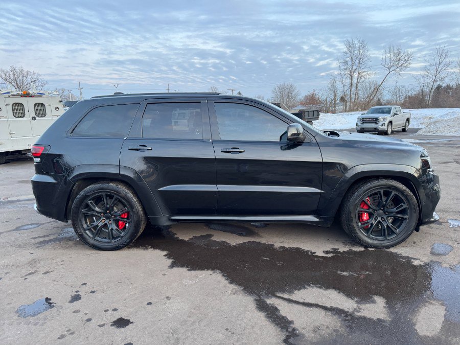 Used 2015 Jeep Grand Cherokee SRT w/ Luxury Group II image 6