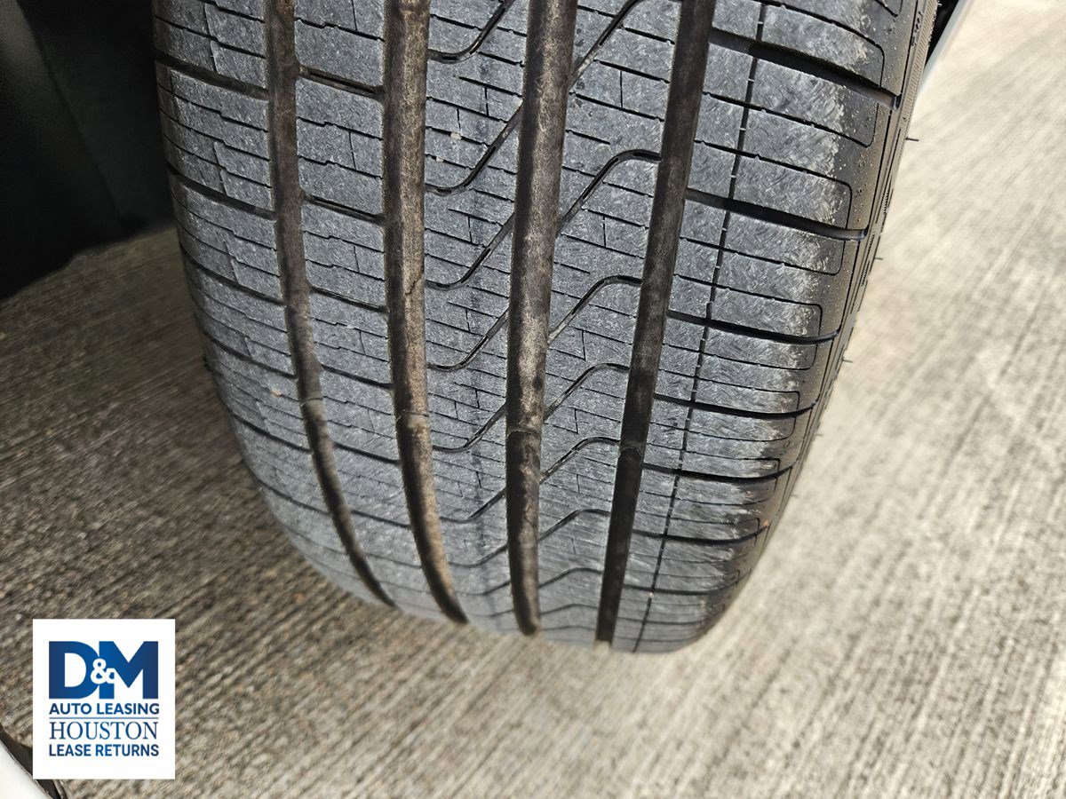 Used 2023 BMW 330i Sedan w/ Premium Package image 19