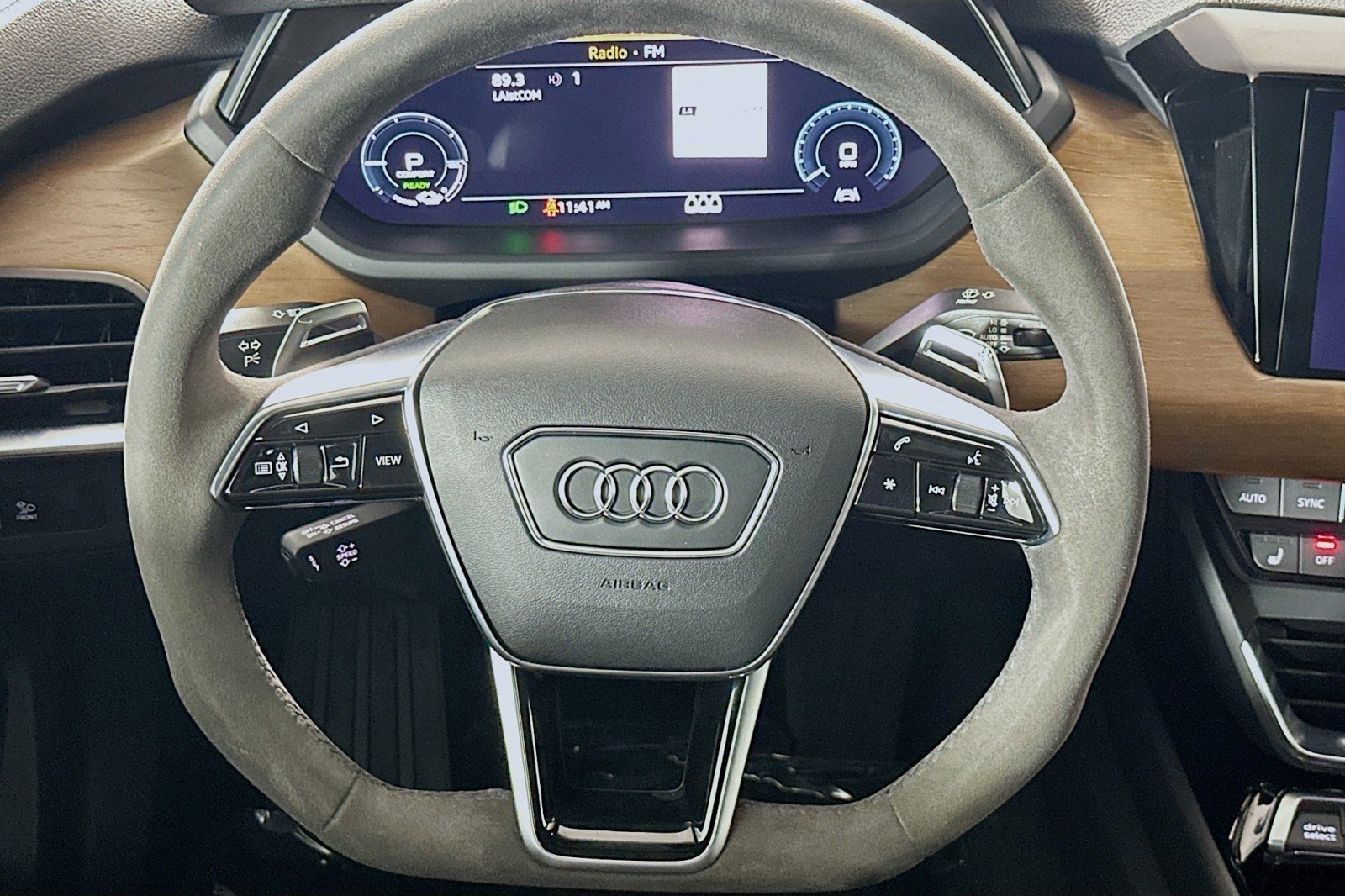 Used 2022 Audi e-tron GT Premium Plus AWD/4WD image 19