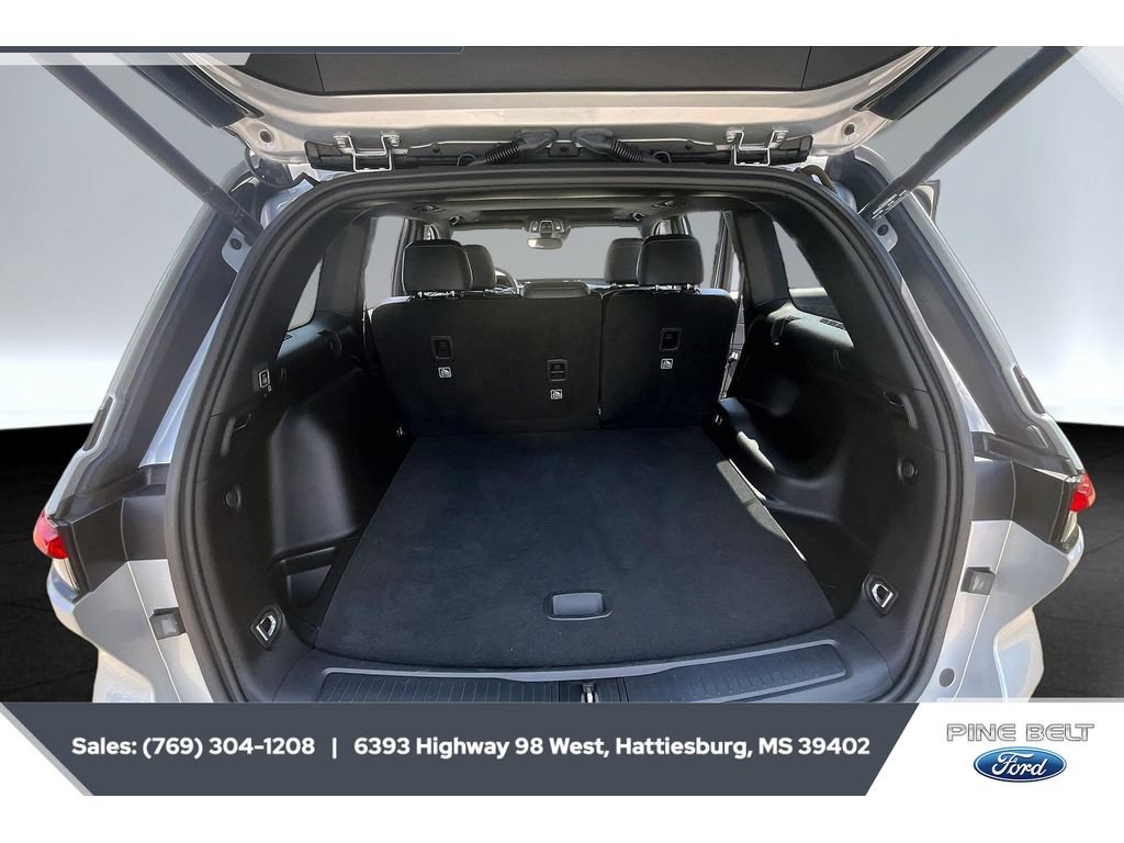 Used 2023 Jeep Grand Cherokee Altitude AWD/4WD image 21