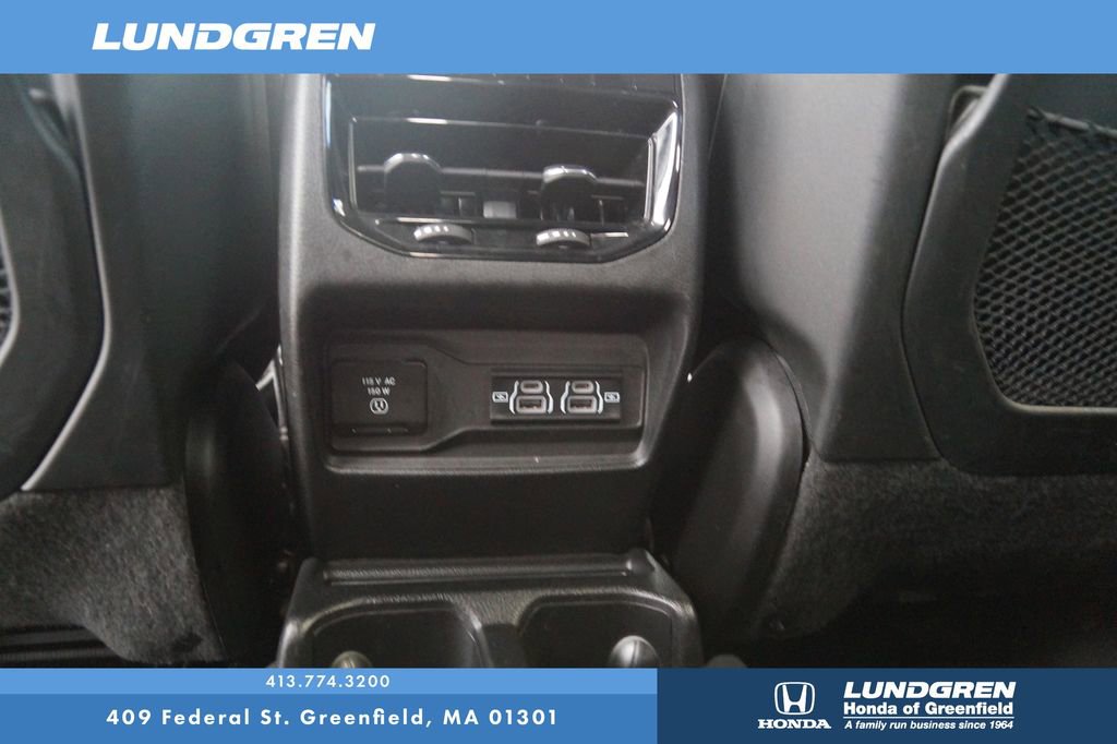 Used 2023 Jeep Grand Cherokee L Laredo image 17