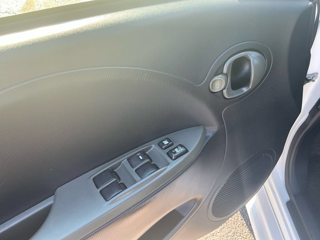 Used 2012 Mitsubishi i RWD image 16