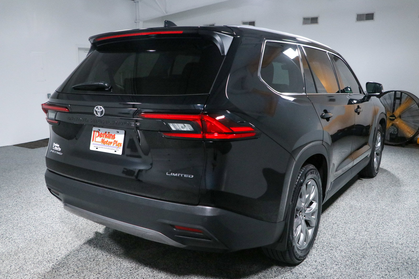 Used 2025 Toyota Grand Highlander AWD Hybrid image 7
