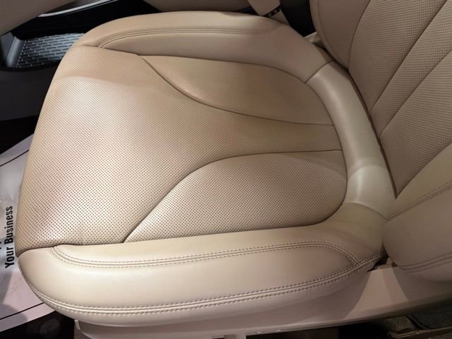 Used 2023 Lincoln Nautilus Reserve w/ Equipment Group 201A image 15