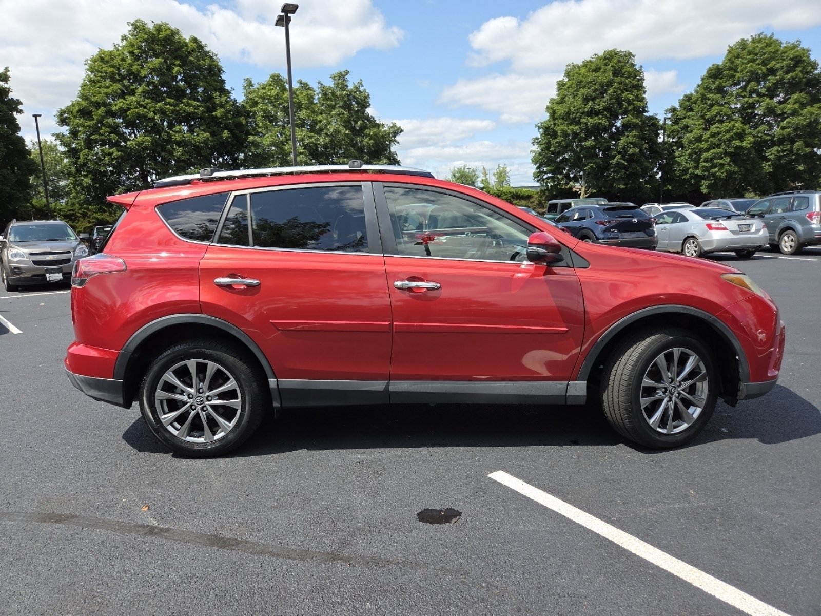 Used 2017 Toyota RAV4 Limited w/ Advanced Technology Package AWD/4WD image 23