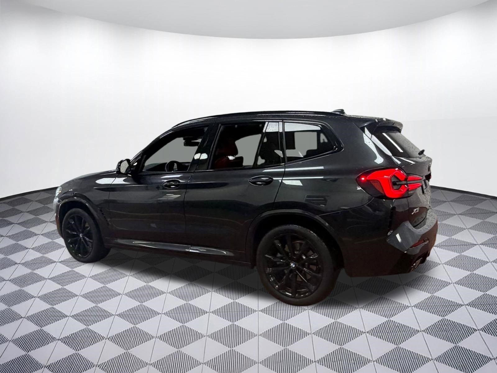 Certified 2024 BMW X3 xDrive30i w/ Premium Package image 3