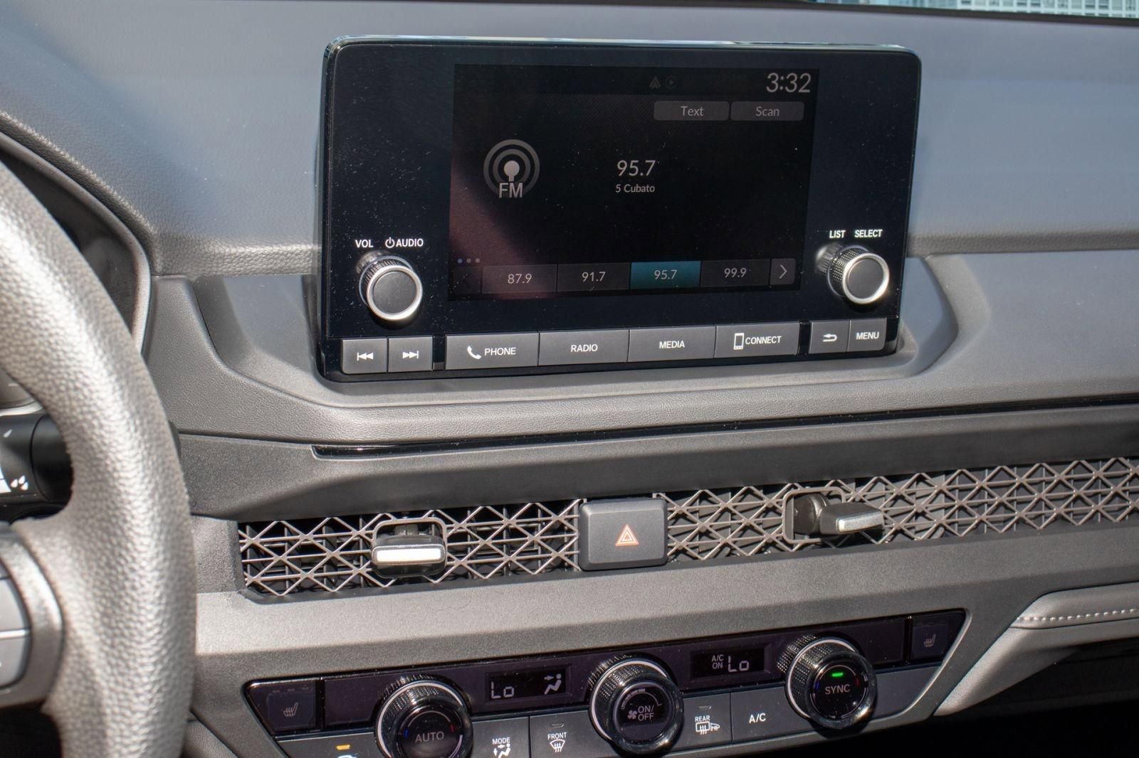 Certified 2025 Honda Accord SE image 31