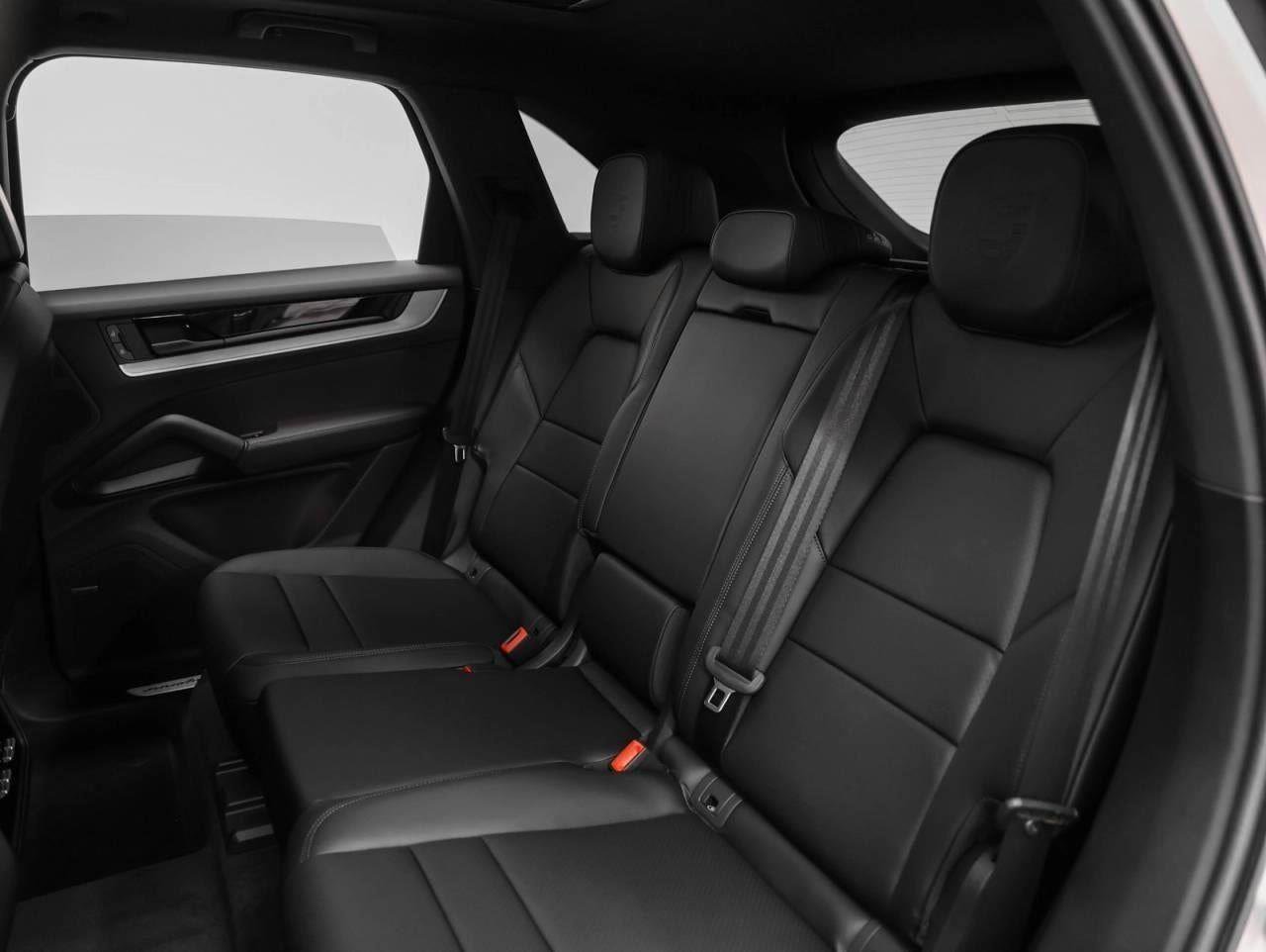 New 2025 Porsche Cayenne image 64