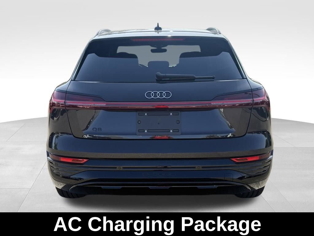 Used 2024 Audi Q8 e-tron Premium Plus w/ Premium Plus Package image 4