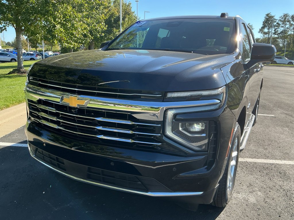 Used 2025 Chevrolet Tahoe LT AWD/4WD image 4