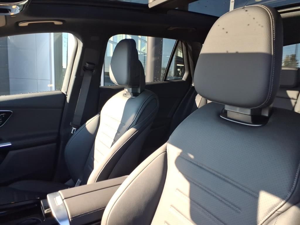 New 2026 Mercedes-Benz GLC 300 4MATIC image 13