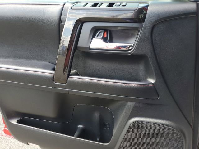 Used 2022 Toyota 4Runner TRD Off-Road AWD/4WD image 19