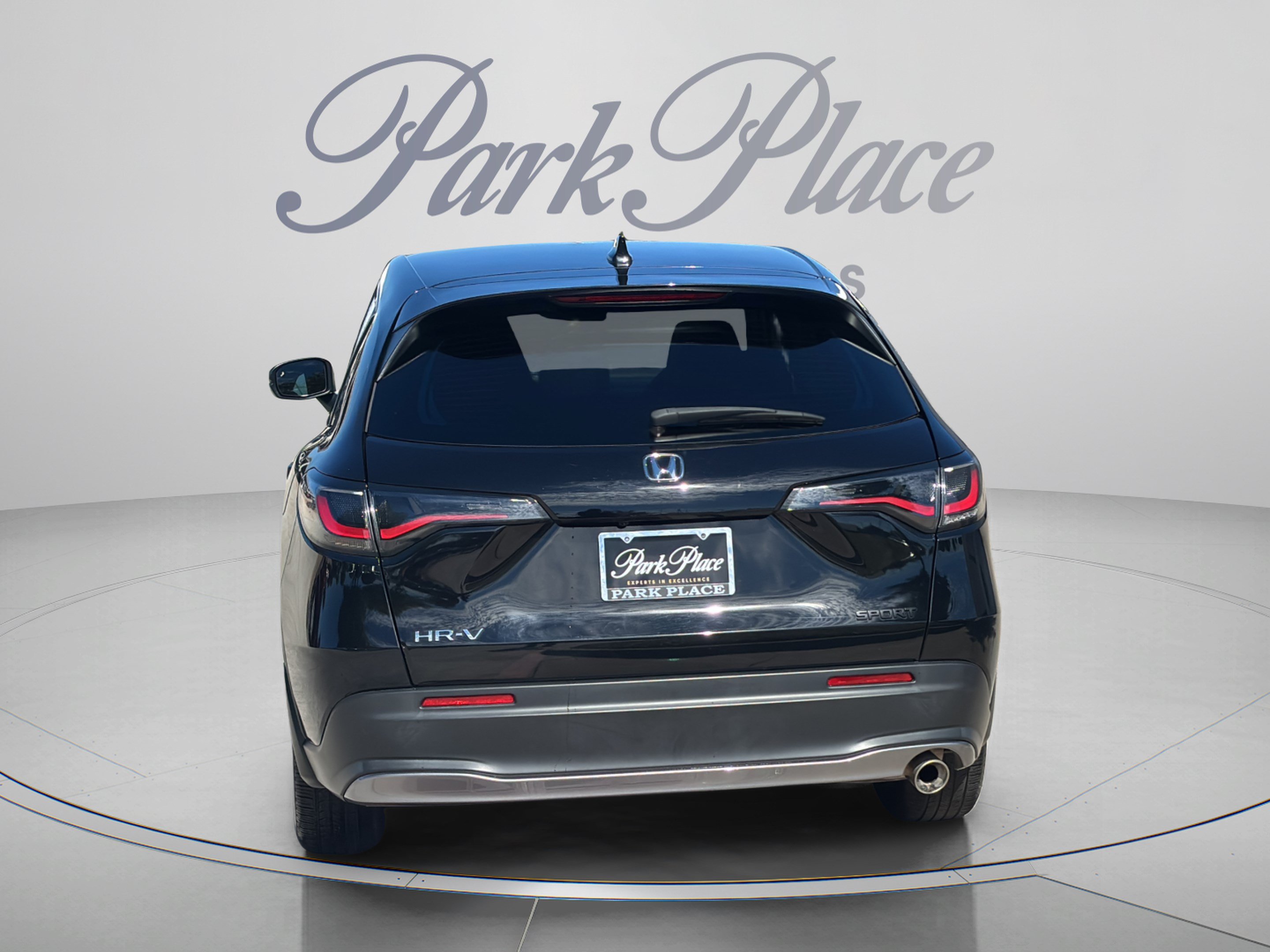 Used 2025 Honda HR-V Sport image 4
