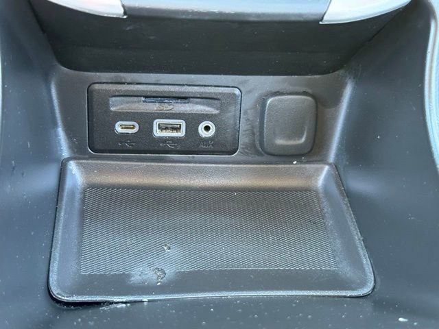 Used 2024 GMC Terrain SLT image 26