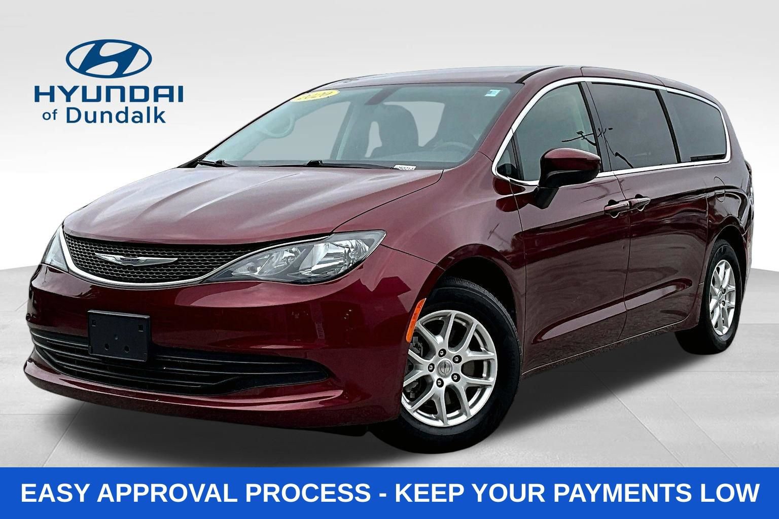 Used 2020 Chrysler Voyager LX FWD image 1