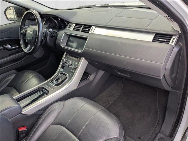 Used 2017 Land Rover Range Rover Evoque SE Premium image 18