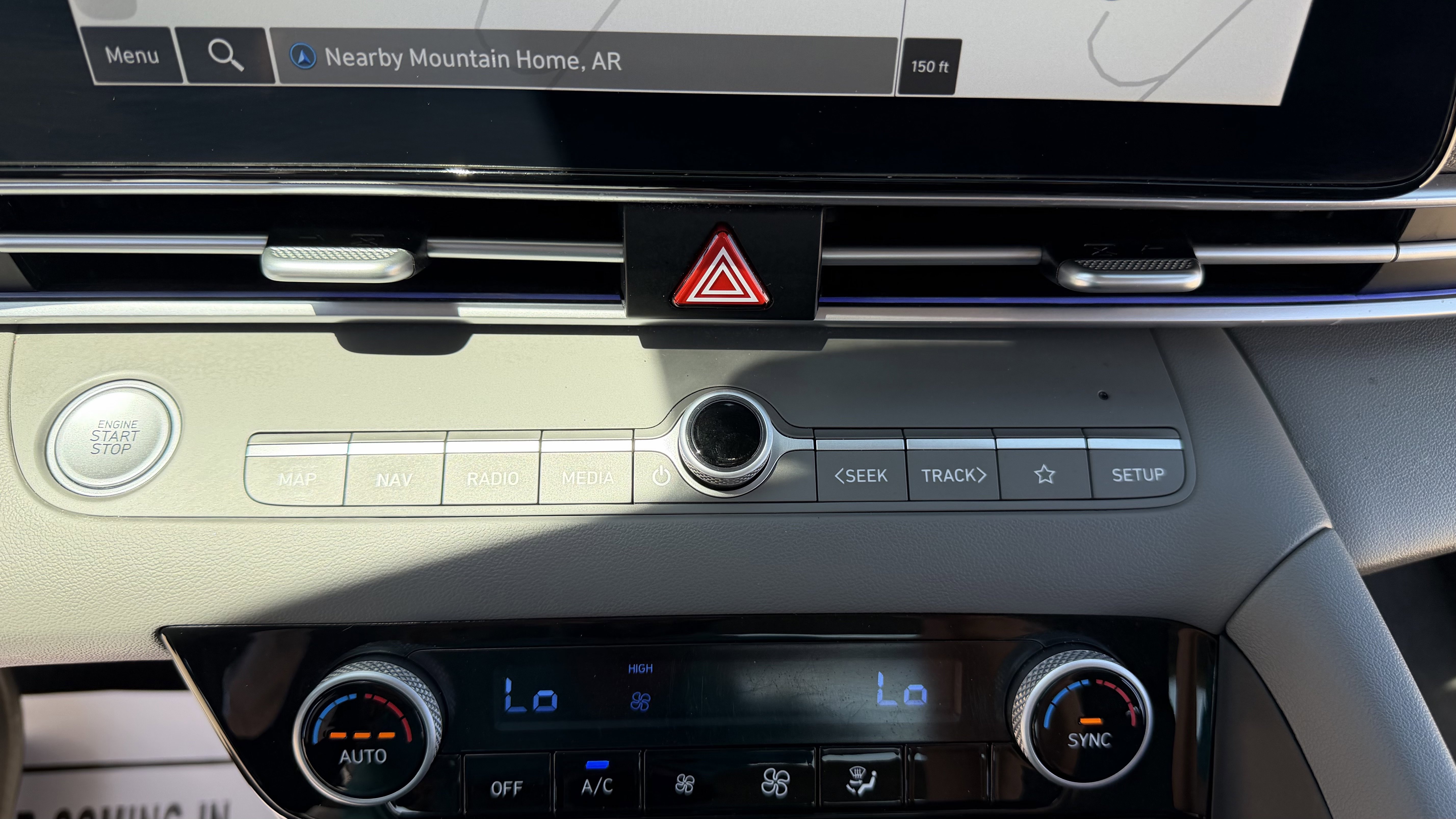 Used 2024 Hyundai Elantra SEL FWD image 22