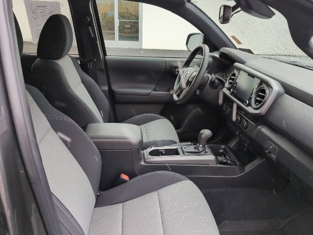 Used 2023 Toyota Tacoma TRD Off-Road image 26