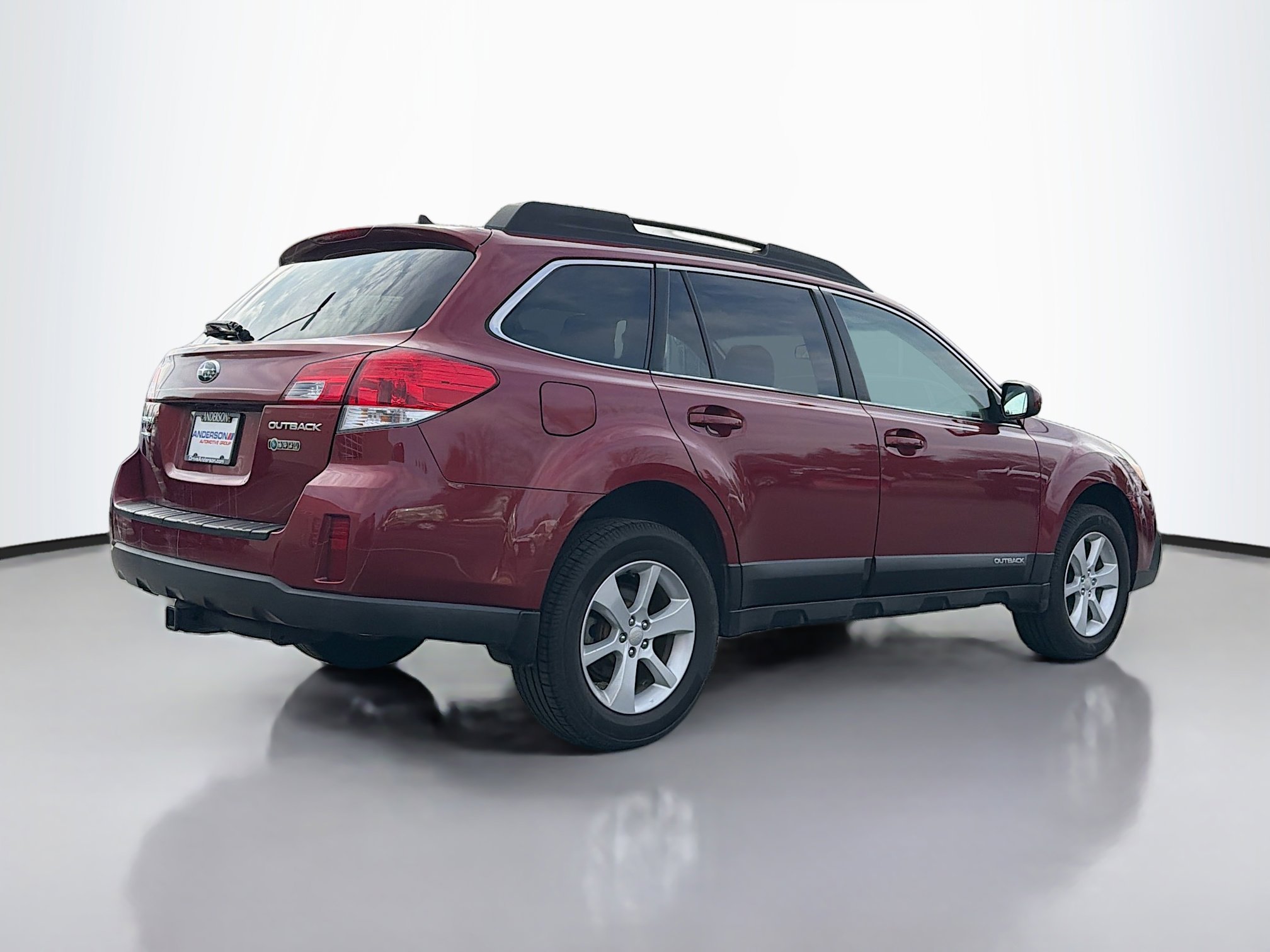 Used 2014 Subaru Outback 2.5i Premium AWD/4WD image 2