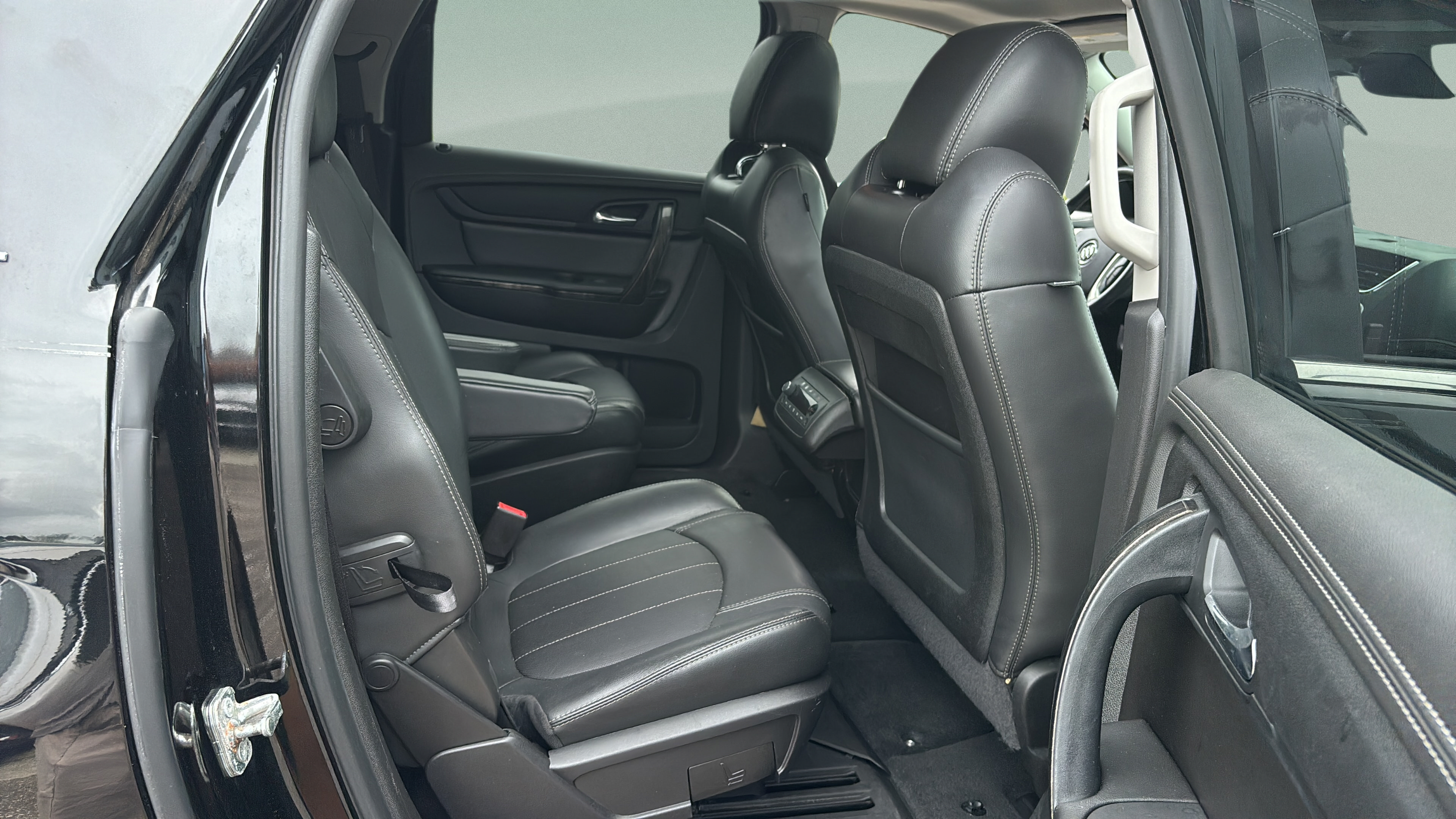 Used 2017 GMC Acadia Limited SLT FWD image 19