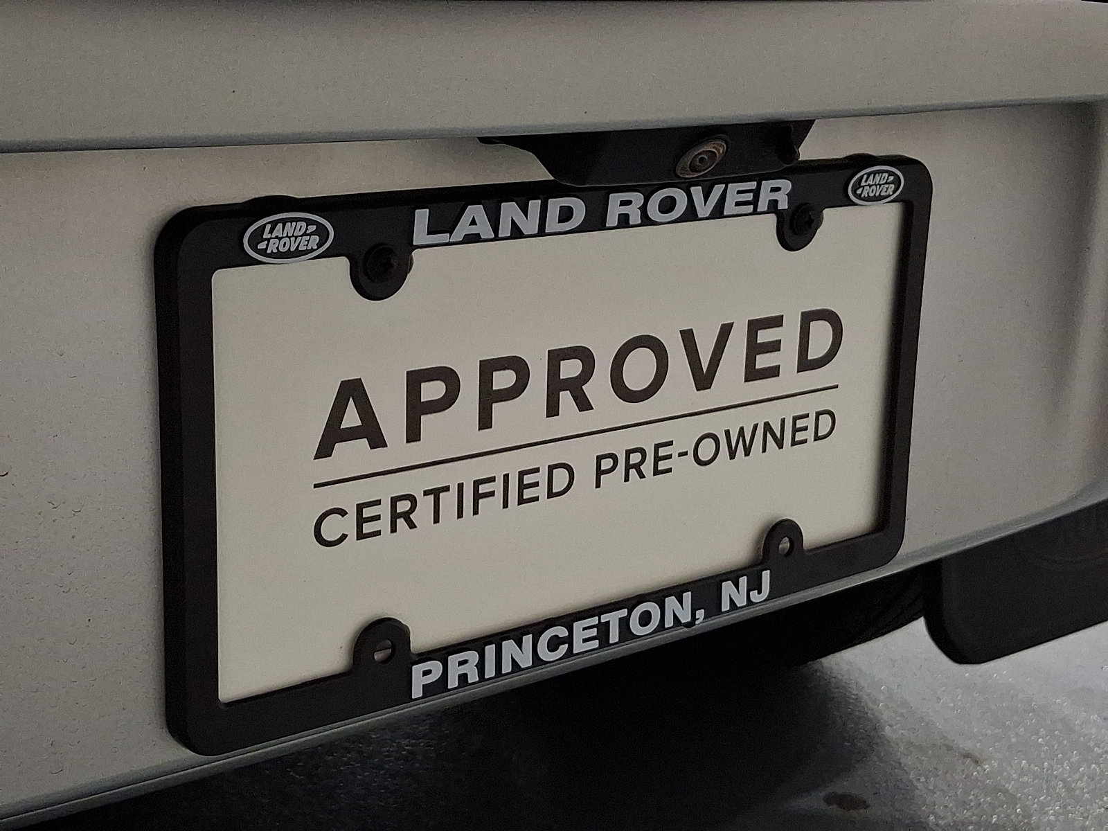 Certified 2023 Land Rover Defender 110 SE AWD/4WD image 30