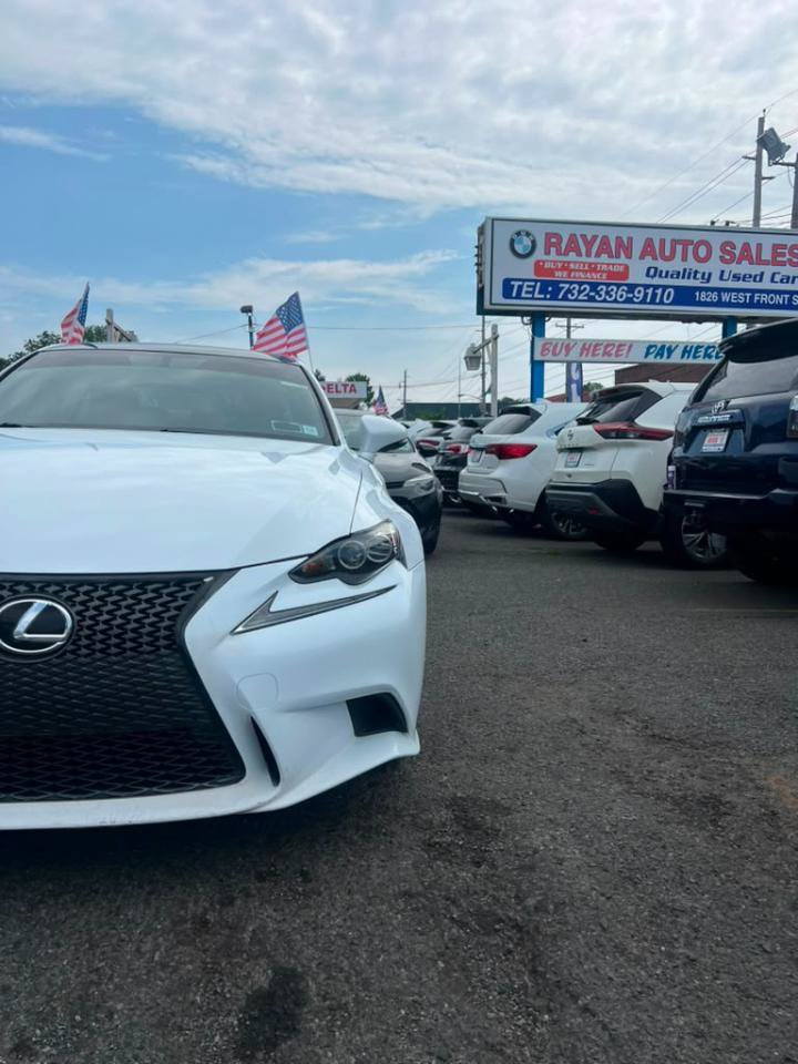 Used 2016 Lexus IS 300 AWD image 4