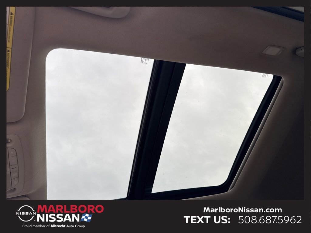 Certified 2018 Nissan Rogue SL w/ Premium Package image 33